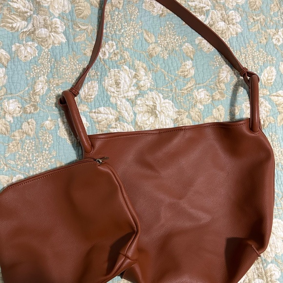 Street Level Handbags - Elegant Brown Vegan Leather Tote Bag Set
